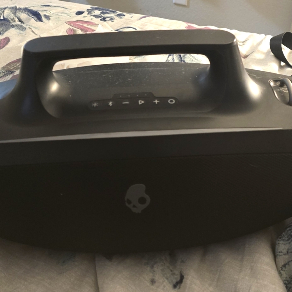 Skullcandy Bluetooth music